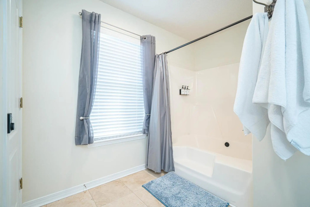 Pet friendly! Modern beach house with private heated pool-7 min walk to private beach access