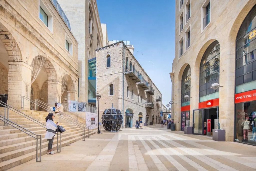 Mamilla View- Suites & Apt Hotel