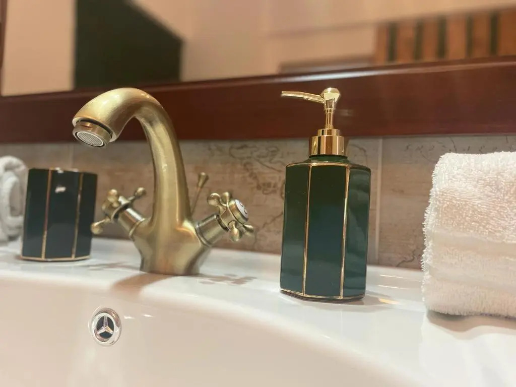 Doctor House standard, suites & luxury rooms