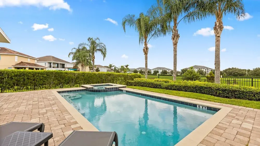 Upstay Spacious 5BR Villa Private Pool and Hot Tub