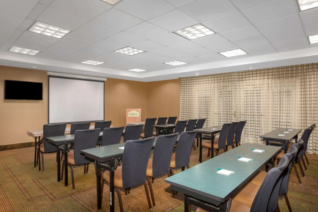 La Quinta by Wyndham Charlotte Airport South