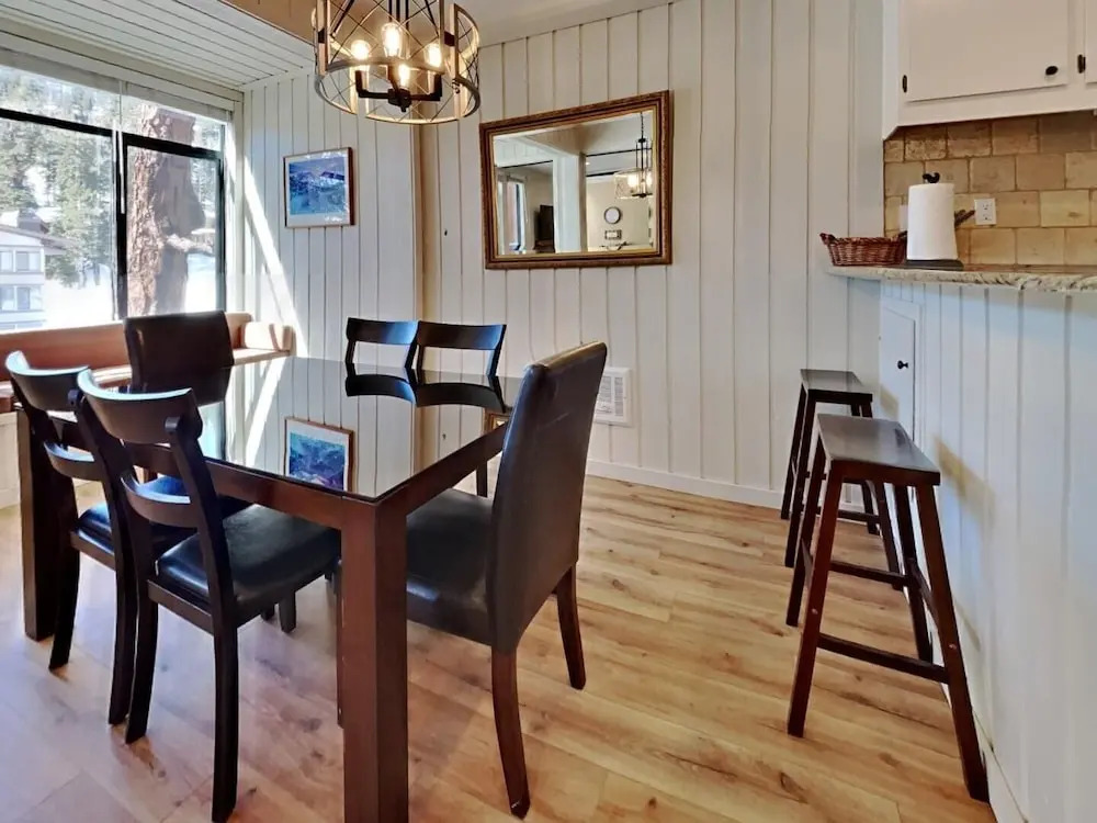 Remodeled 2 Bedroom Condo with Easy Access to Mountain Biking, Swimming, Hiking, Hot Tubs! by RedAwning