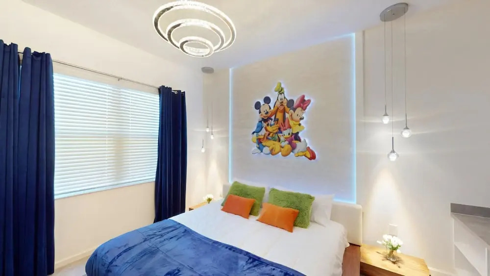 8 Bedroom Themed Rooms Huge Games Room Pool Spa