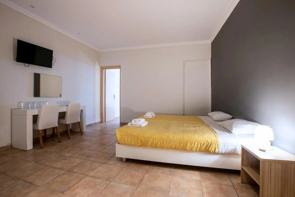 Cameo Beach Resort