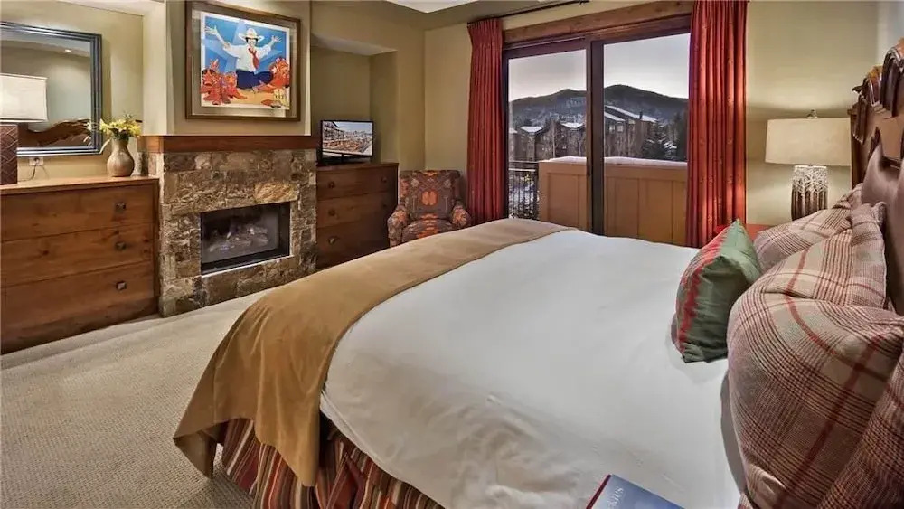 Emerald Mountain 702 4 BedroomCondo By Moving Mountains