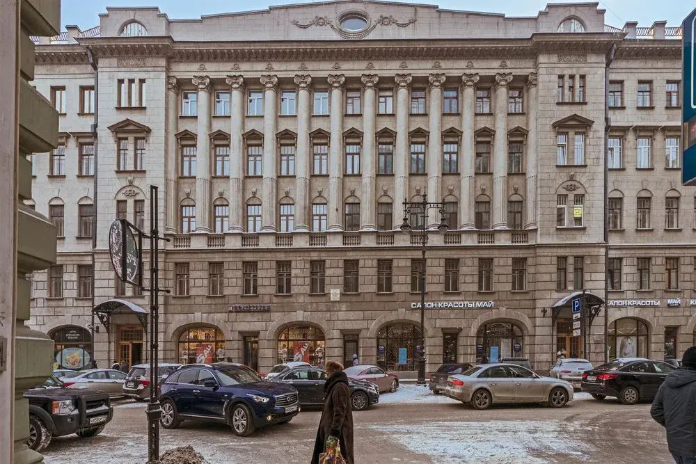 SPB2DAY on street Vosstaniya bld. 3/5