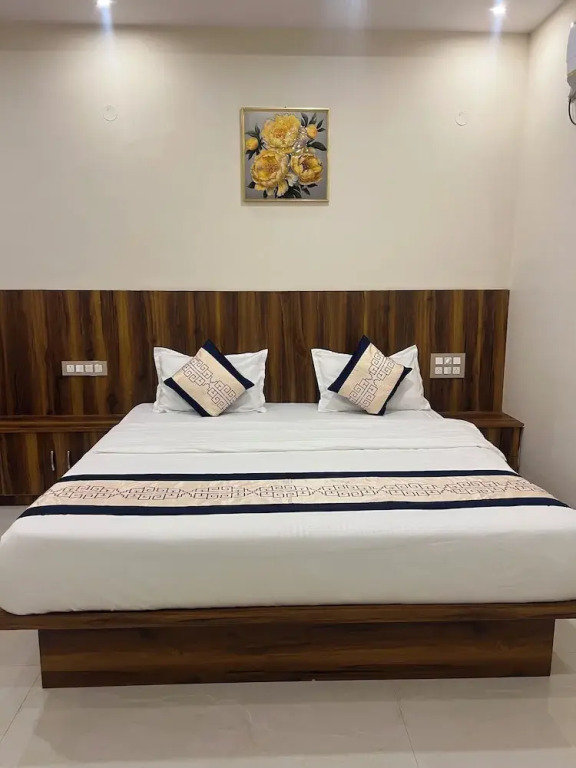 Estoria Hotel and Resort