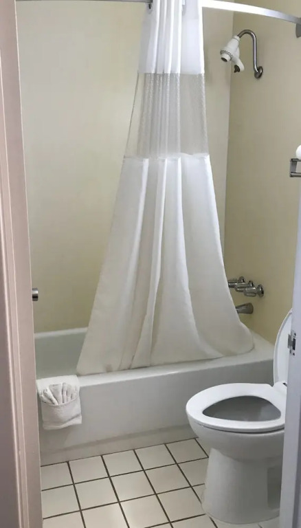 Carmel Inn & Suites