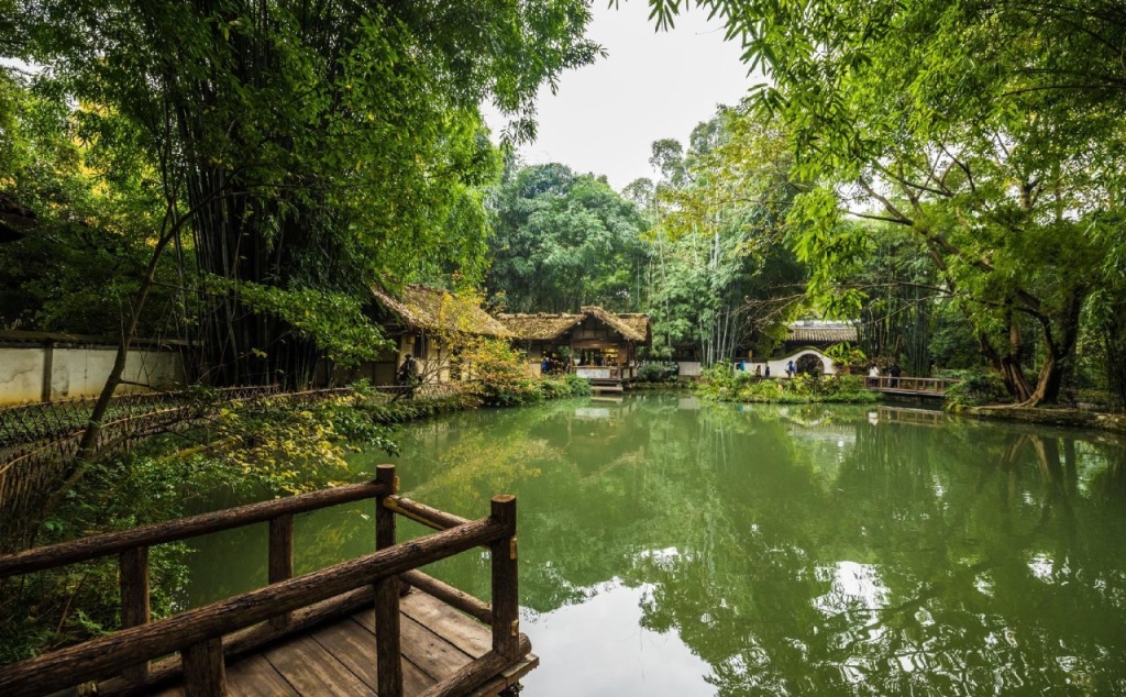 Chengdu Feitianlou Hotel