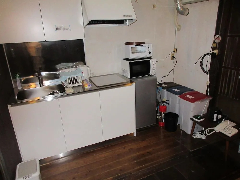 Tsushima Guest House - Hostel