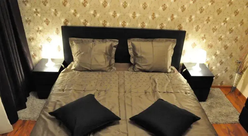 Charming Central Apartment Ploiesti