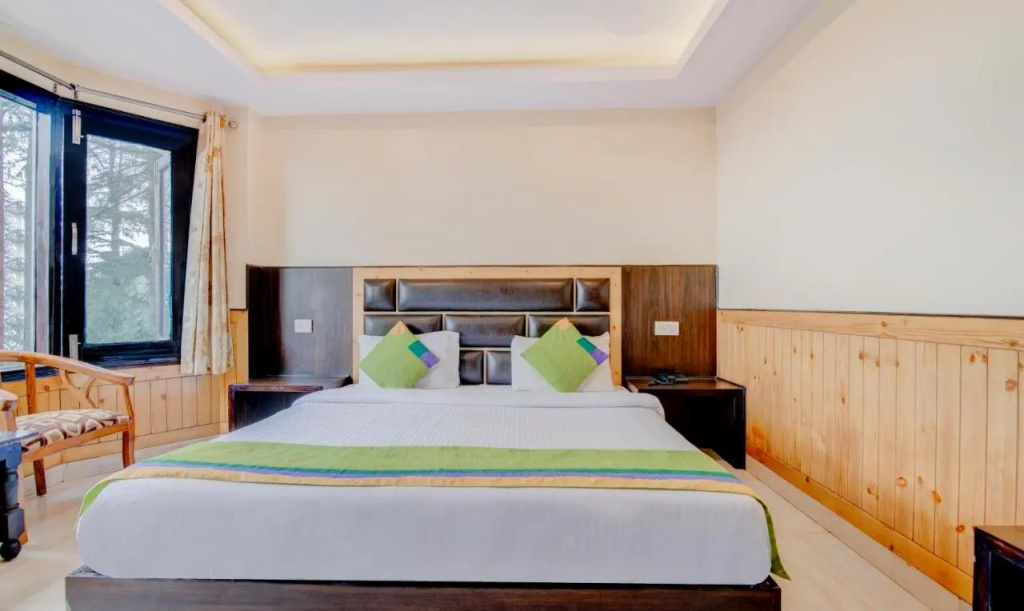 Itsy Hotels Avantika With Forest View