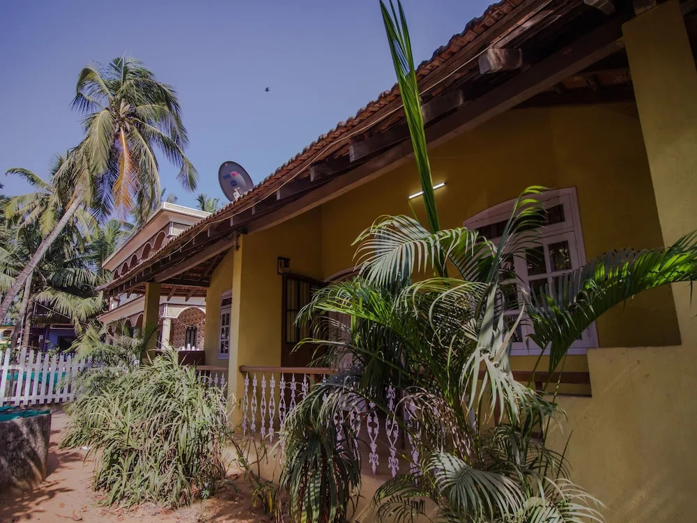 OYO 13401 Home Beach Side 1BHK Calangute