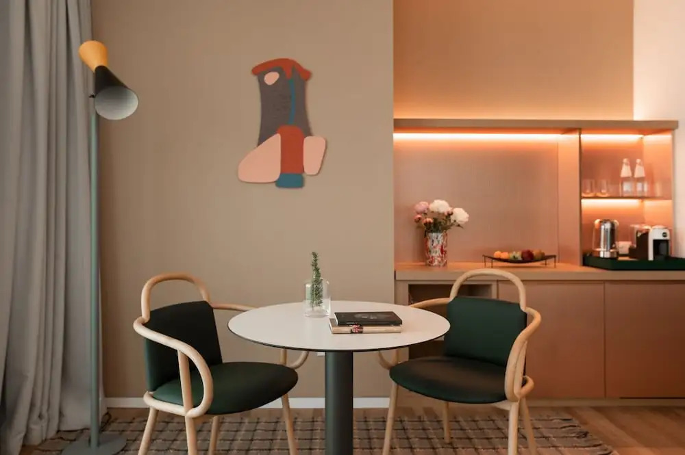 Laguna Faro Suites