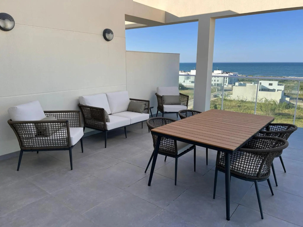 Penthouse sea view