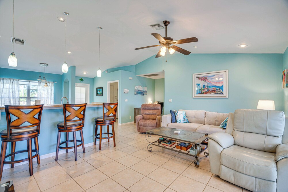 Dog-friendly Cape Coral Home: Private Pool!
