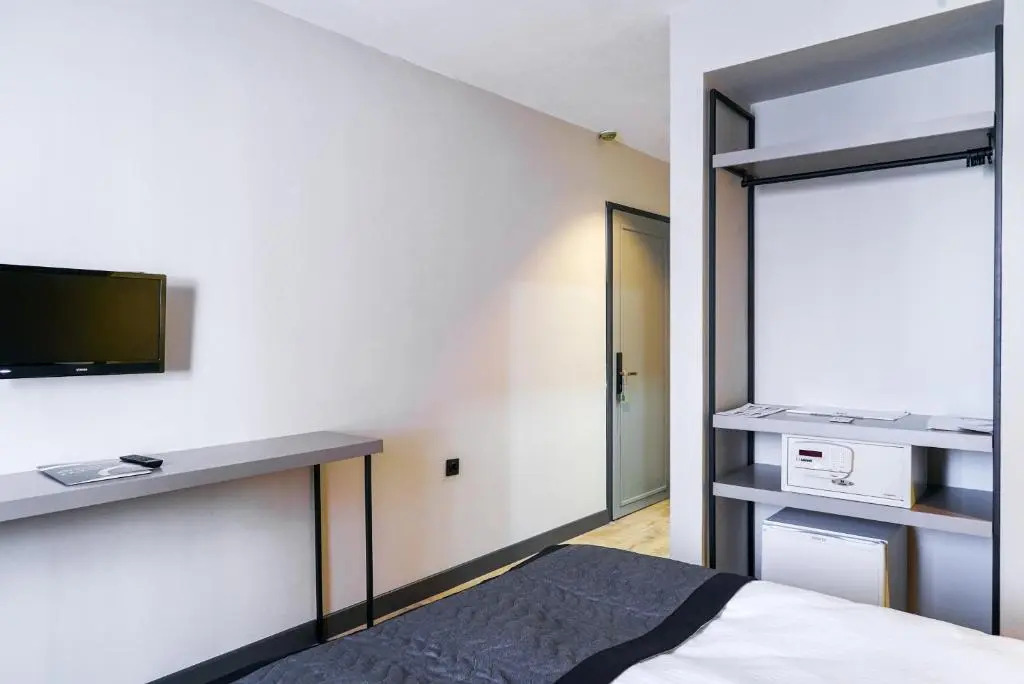 Polek Hotel
