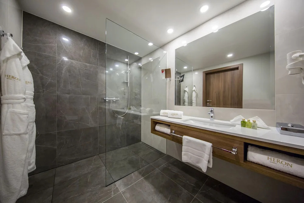Heron Live Hotel Marina & SPA