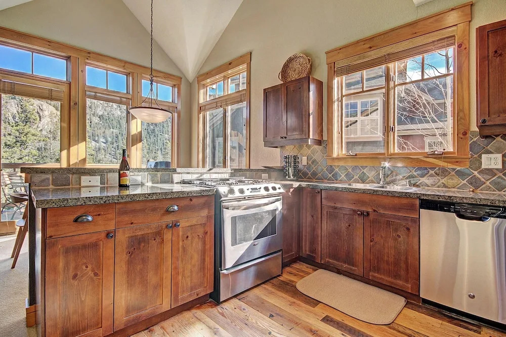 6552 Settlers Creek Townhomes