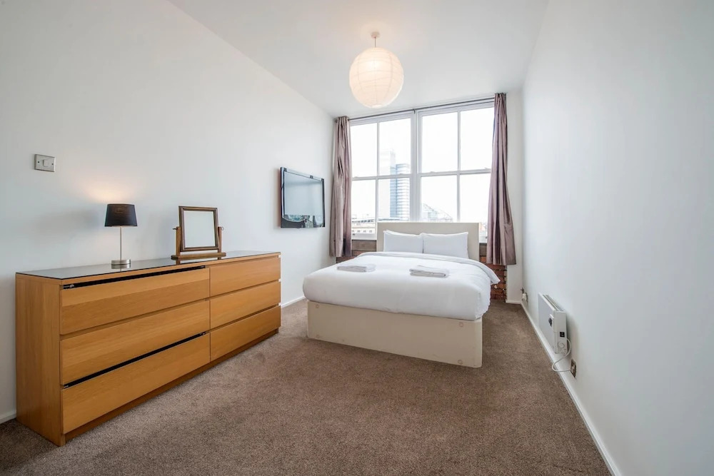 2 Bedroom Loft Apartment With City View