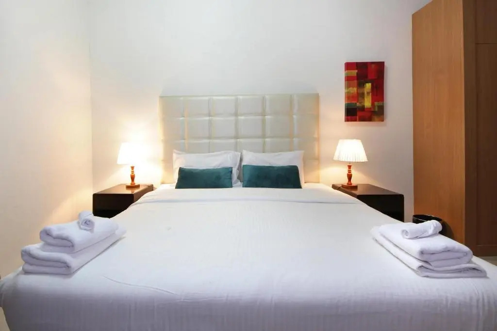 Signature Holiday Homes - Luxury Studio Apartment Al Barsha South Dubai