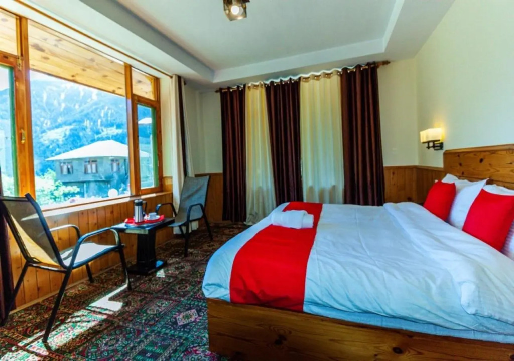 OYO 1837 Hotel Golden Meadows