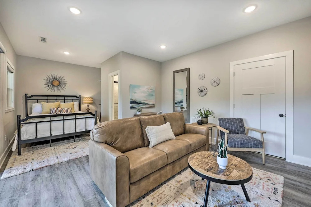 Hike, Bike & Unwind: Bella Vista Family Home!