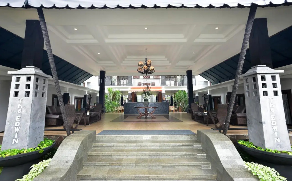 The Edwin Syariah By OYO Rooms
