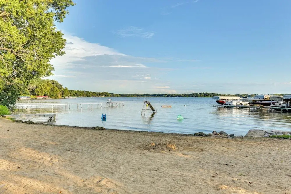 Cambridge Cabin - 3 Min Walk to Lake Ripley!