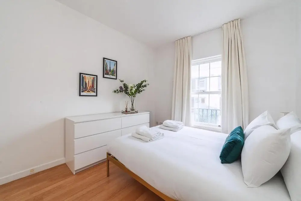 Rotherhithe Riverside Flat