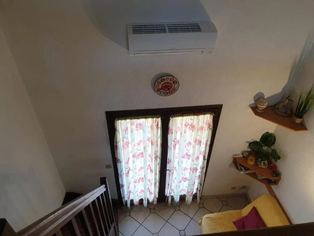 Studio Mezzanine vue port et mer