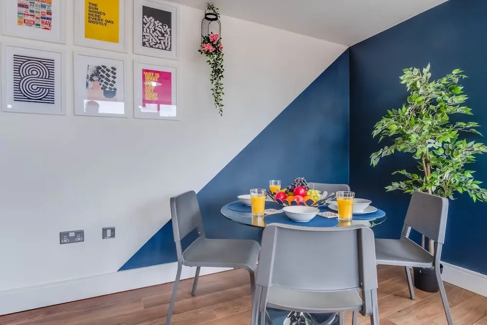 Whole Apartment, Comfortable And Stylish, Liverpool City Centre, Sleeps 8!!
