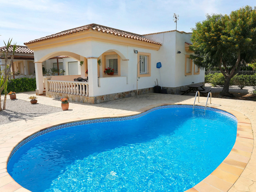 Holiday Home Vicky by Interhome