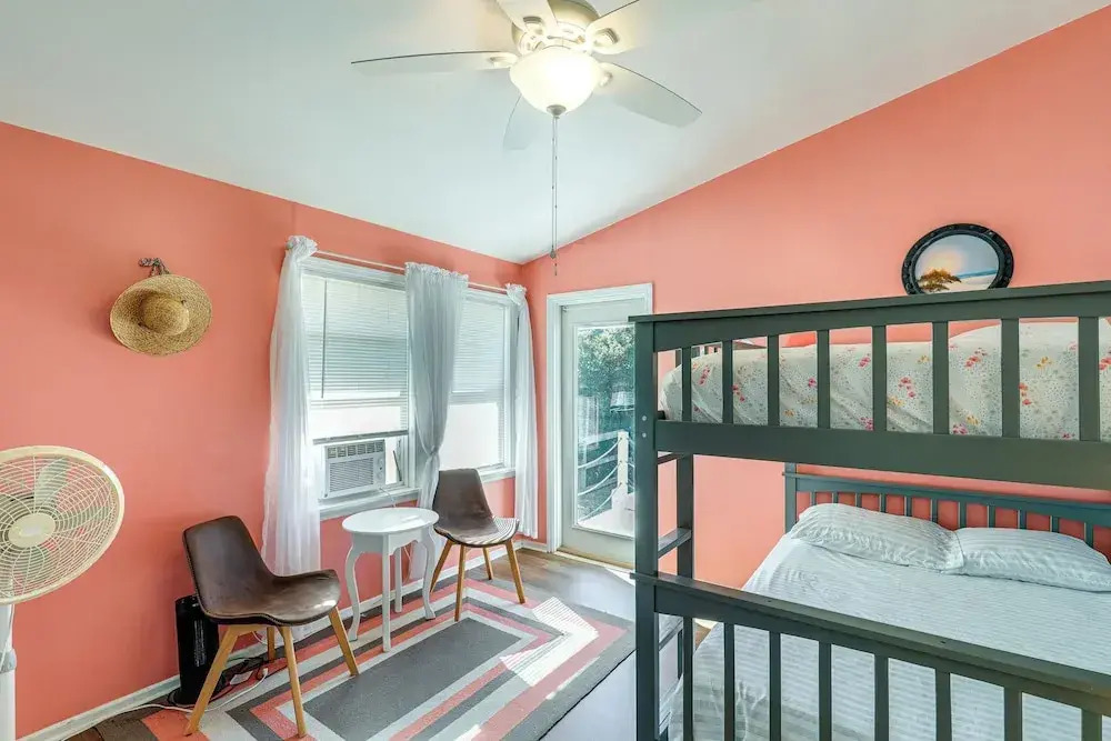 Oceanfront Gem w/ Rooftop Deck: Steps to Sand