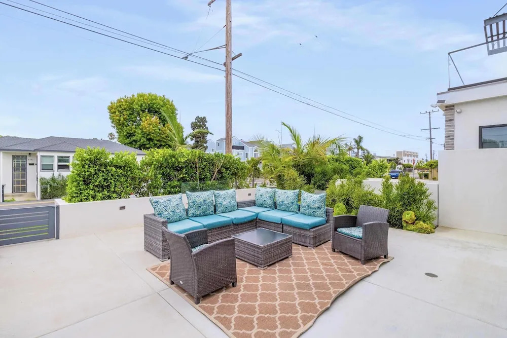 @ Marbella Lane - Luxe 4BR Haven w/ Skyscape Views