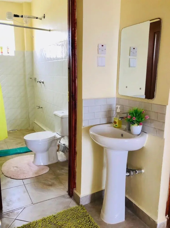 Lux Suites Zion Apartments Homabay