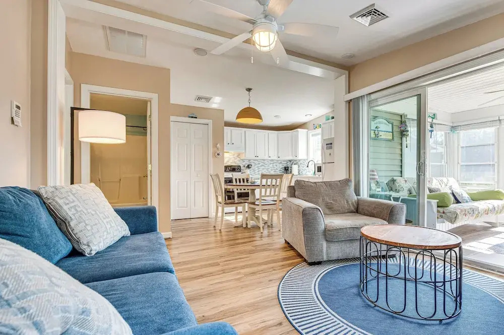 Charming Coastal Cottage with Pool Access!