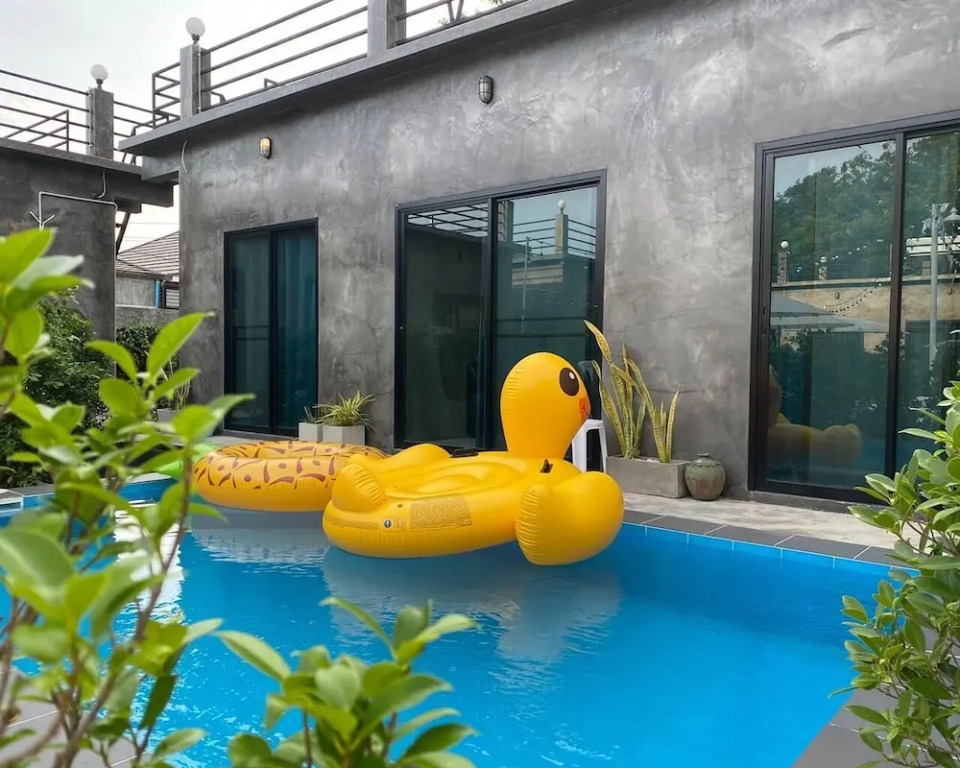 Rayong Pool Villa & Camping