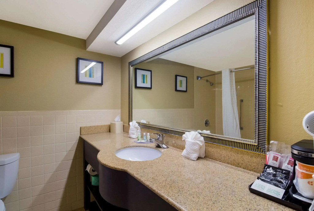 Quality Inn Houston East I-10
