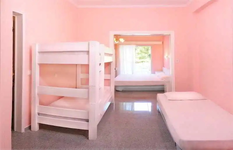 Diaporos Hotel