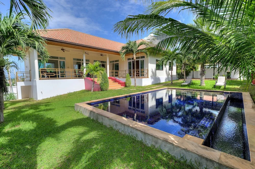 Seaview Tropical 3BR Pool Villa
