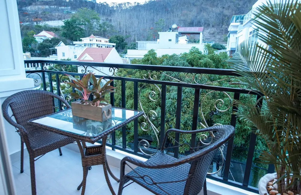 Amora Hotel & Apartment