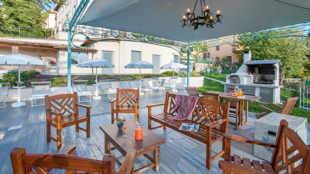 VILLA CAPPELLETTI 16&2, Emma Villas