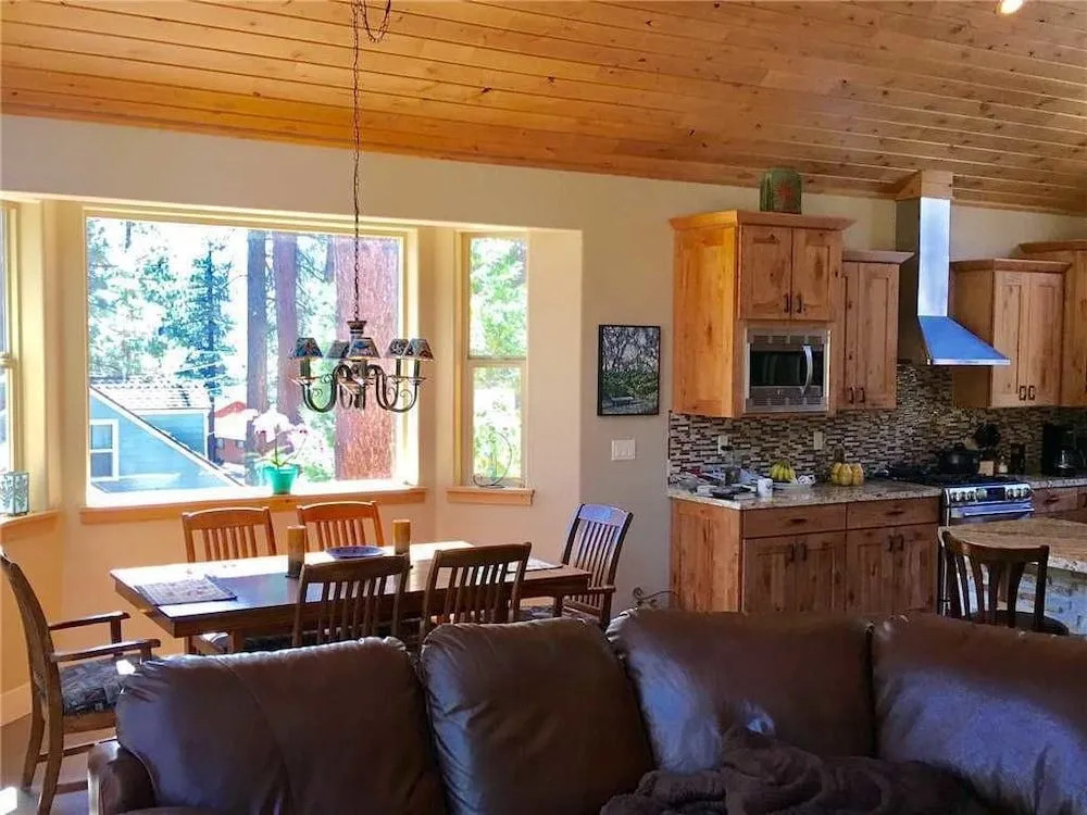 2380 Alice Lake - 3 Br Cabin