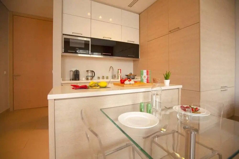 Comfy - 1BR Apt W Pool & Gym in Gemmayze