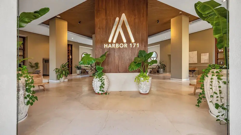 Oceanview Luxury 4BR Penthouse