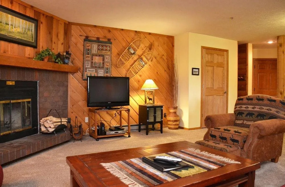 Cimarron Bear Condo: Fantastic Location, Sleeps 8
