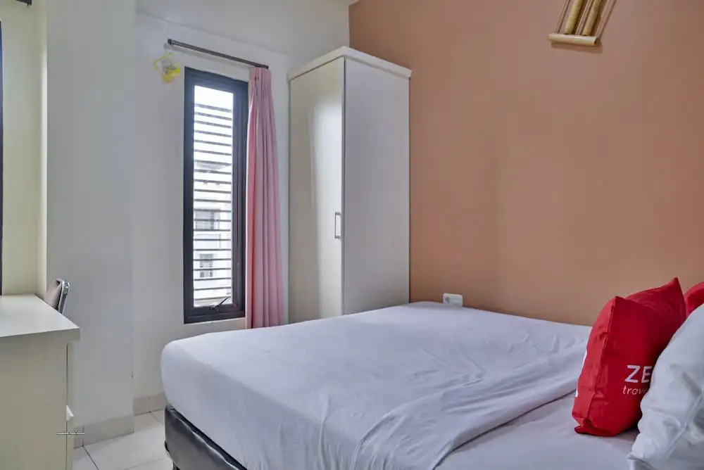 ZEN Rooms Sukasari Gegerkalong