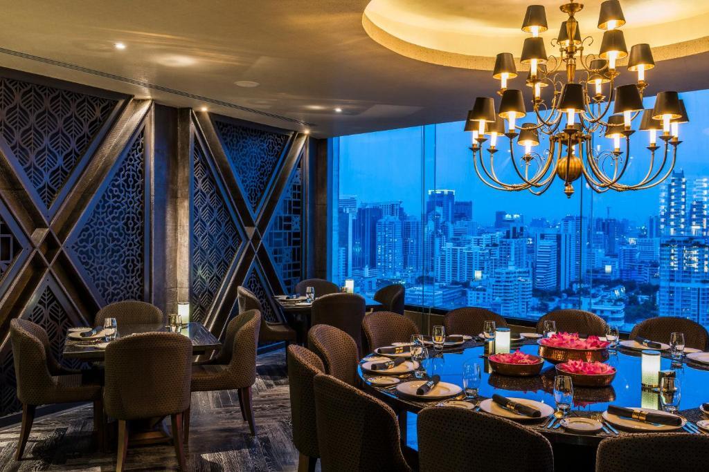 Holiday Inn Bangkok Sukhumvit by IHG