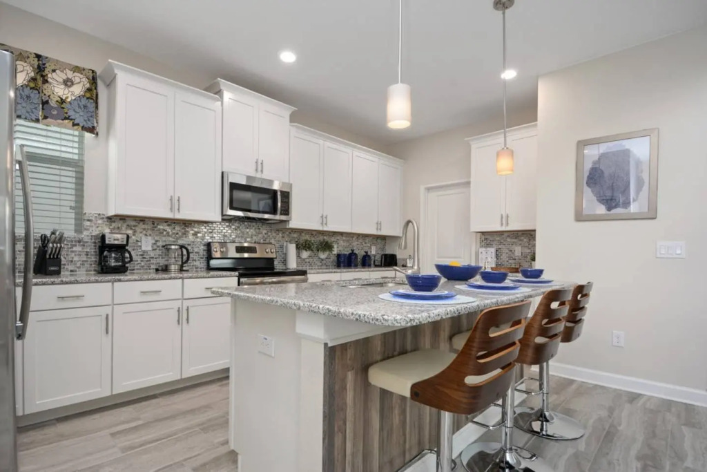 Spacious home with a great private pool near Disney